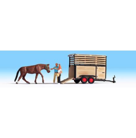 N16654 Horse transport, 2 figures+1 animal